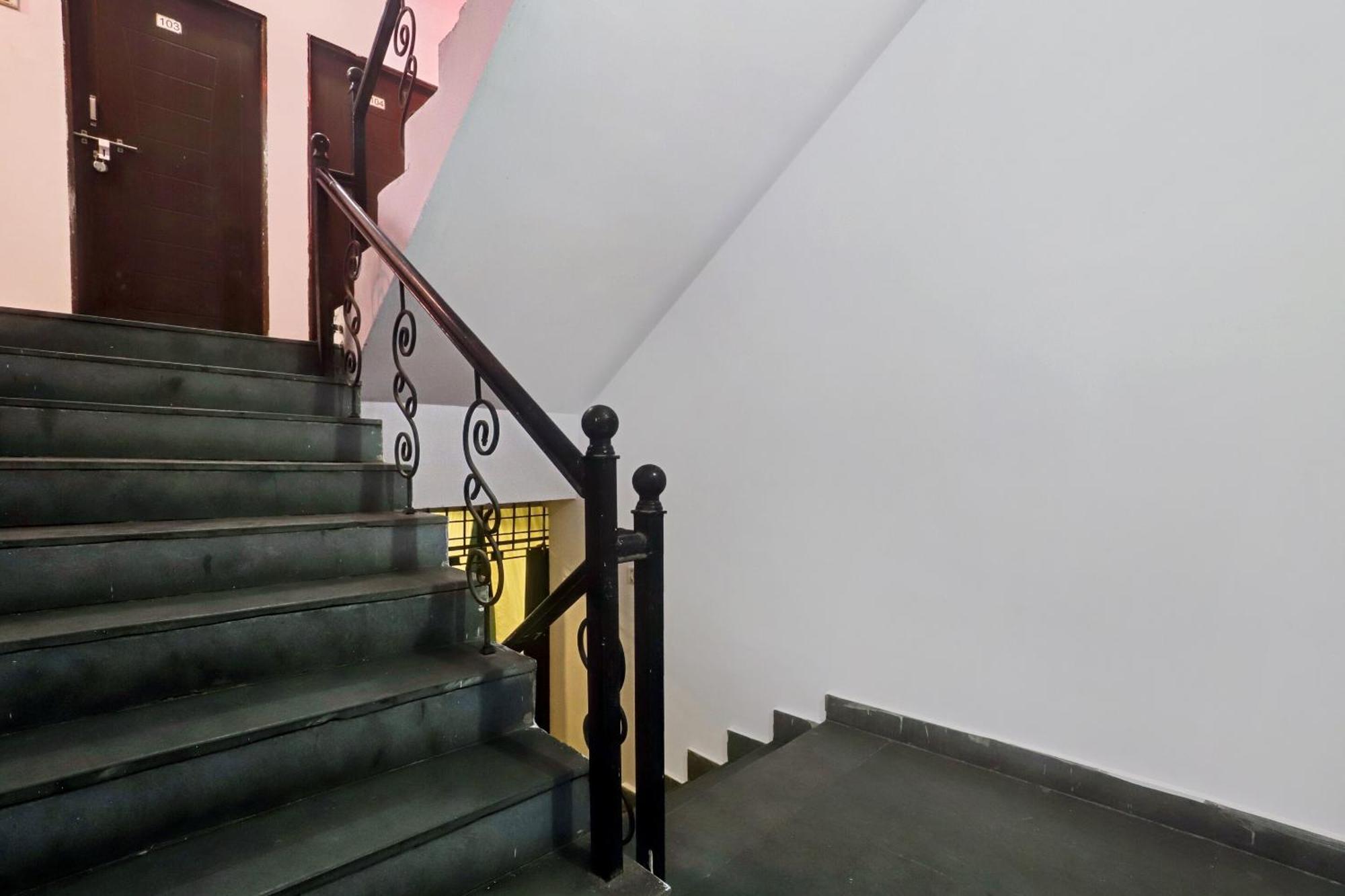 Hotel O Royal Stay Inn Royal Stay Inn Nagpur Bagian luar foto